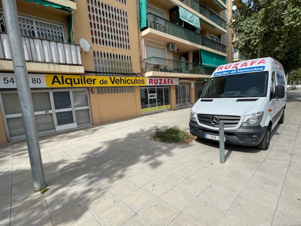 Alquiler económico y barato de furgonetas en Tarragona